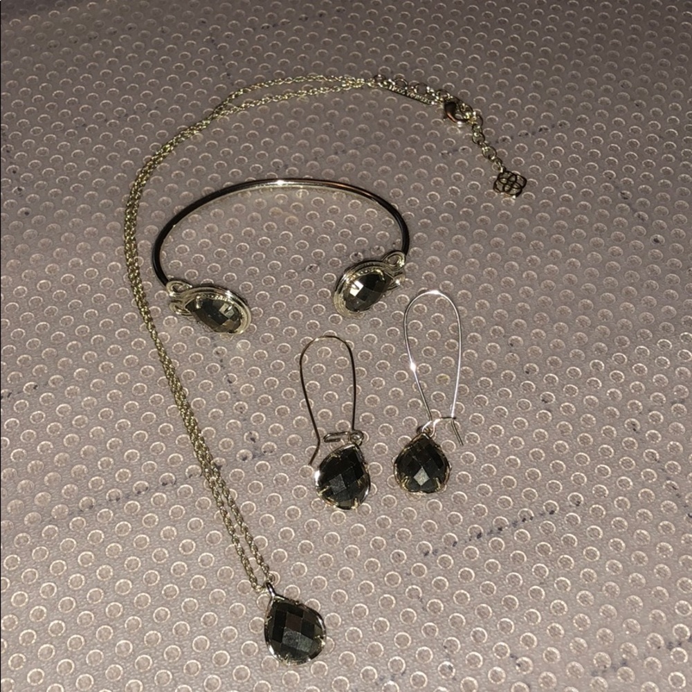 Kendra Scott set